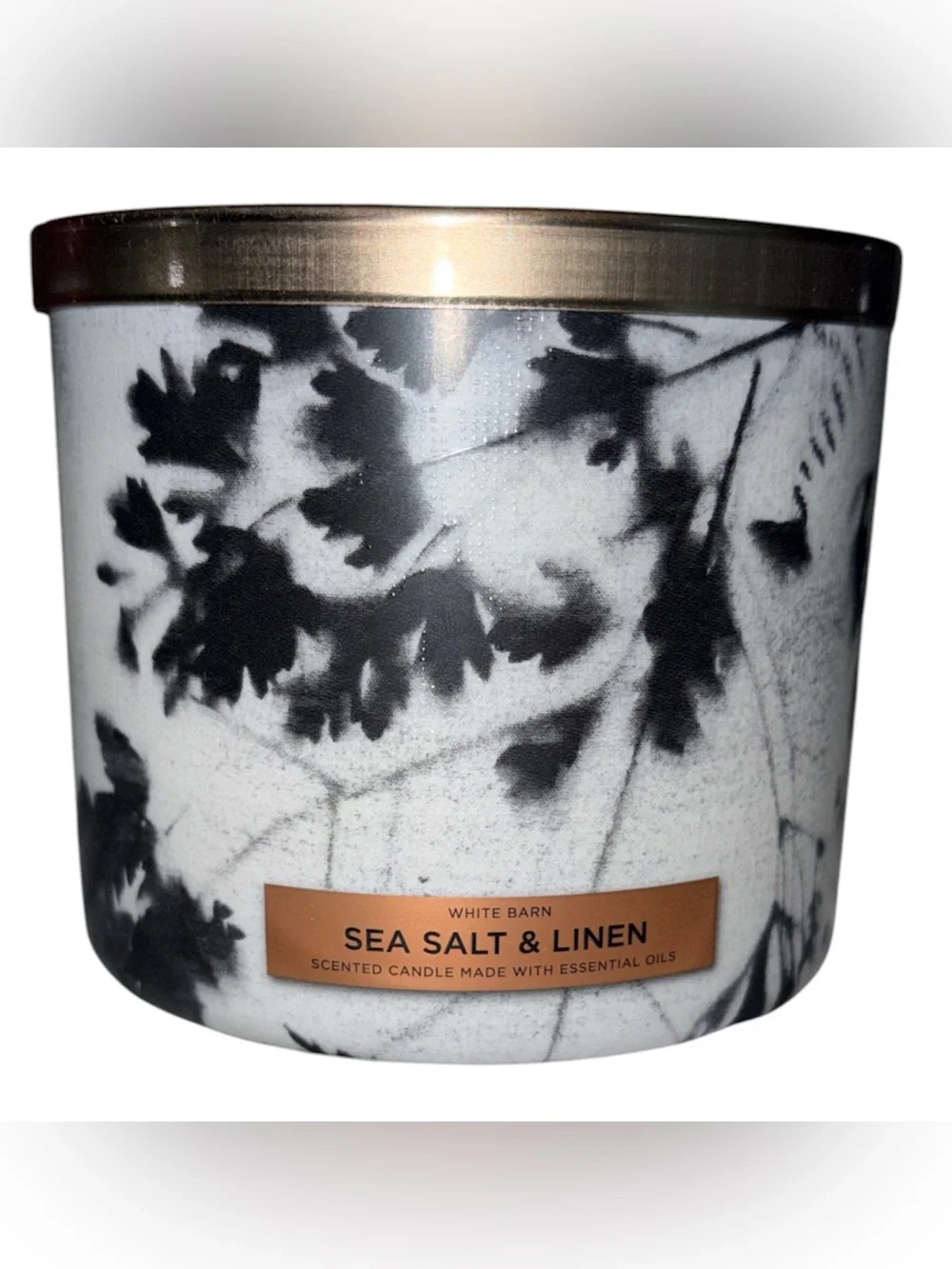 Bath & Body Works White Barn candle 14.5 oz 3 wick new Sea Salt and Linen